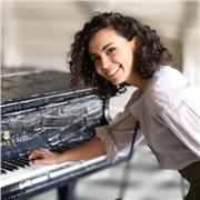Insegnante di Pianoforte e teoria musicale